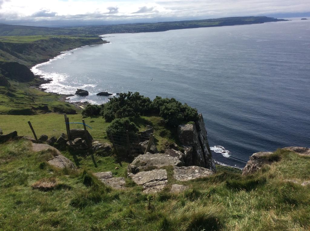 Corratavey Guest Accommodation Ballycastle Extérieur photo